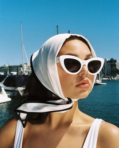 An image added by purpuraaaaaaaa on Sep 17, 2024. May present: vacation.