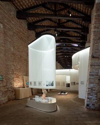 A cover of "exhibition" cluster. The owner is karin214. The cluster consists of 12 elements.