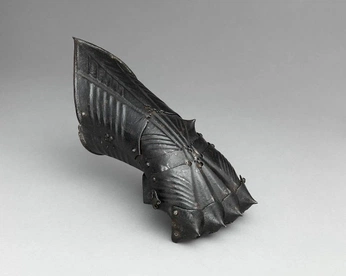 A cover of "Goth 🦇" cluster. The owner is vibewithlexy. The cluster consists of 17 elements.