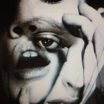 A cover of "b&w" cluster. The owner is movaie. The cluster consists of 14 elements.