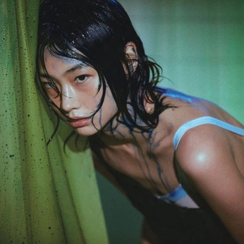 A cover of "🍸" cluster. The owner is maesd. The cluster consists of 1 element.