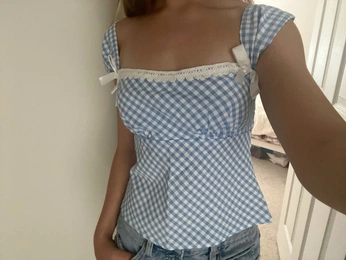 A cover of "sewing projects" cluster. The owner is flutterdash. The cluster consists of 6 elements.