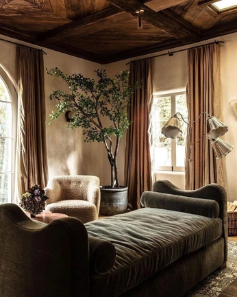 A cover of "Interior" cluster. The owner is marachevalier. The cluster consists of 71 elements.