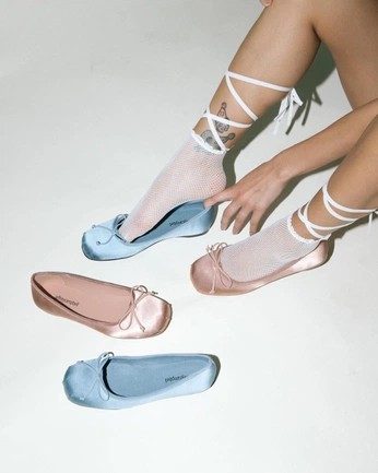 A cover of "cosmos girl" cluster. The owner is jamiec. The cluster consists of 60 elements. 2 create it.