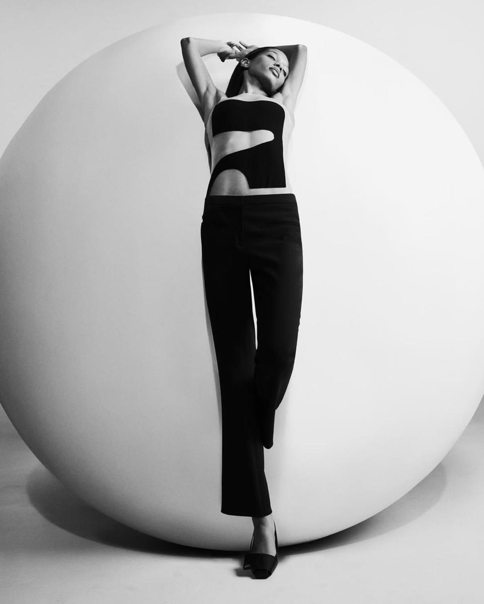STUDIO FORM — 4
