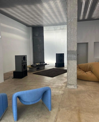 A cover of "interiors" cluster. The owner is katielaskow. The cluster consists of 12 elements.