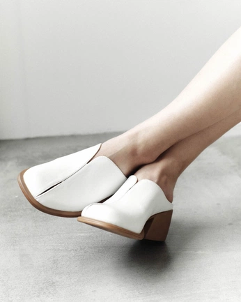 A cover of "Cuir" cluster. The owner is m.bertini. The cluster consists of 2 elements.