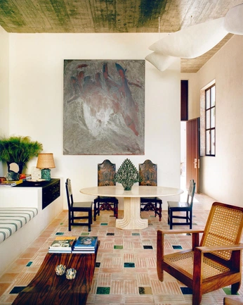 A cover of "Yes somewhere else" cluster. The owner is sungay. The cluster consists of 6 elements.