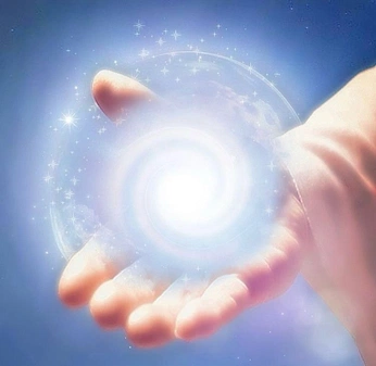 A cover of "(r)evolution" cluster. The owner is theoz. The cluster consists of 25 elements.