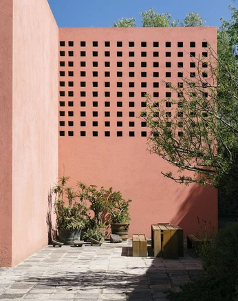 A cover of "architecture & details" cluster. The owner is eirenelara. The cluster consists of 24 elements.