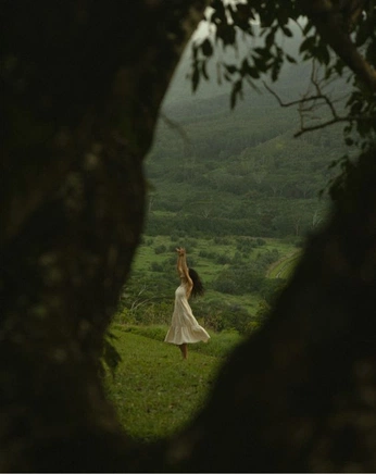 A cover of "recreate with maycey" cluster. The owner is gbdmvd. The cluster consists of 121 elements.