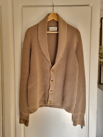 A cover of "Maison Margiela" cluster. The owner is mak777. The cluster consists of 35 elements.