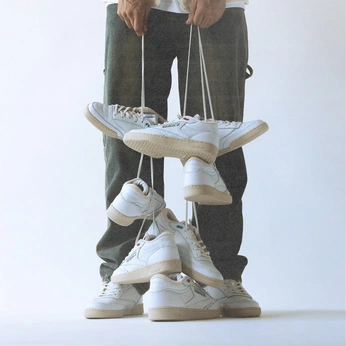 A cover of "SHOE CONTENT INSPO" cluster. The owner is alienkat. The cluster consists of 170 elements.