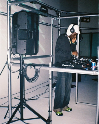 A cover of "Open Air design" cluster. The owner is danimandjama. The cluster consists of 26 elements.