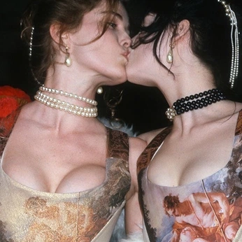 A cover of "westwood" cluster. The owner is ultravloince. The cluster consists of 13 elements.