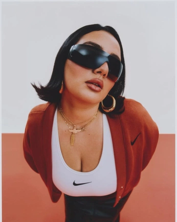 A cover of "sandrine" cluster. The owner is barbarasabino. The cluster consists of 12 elements.