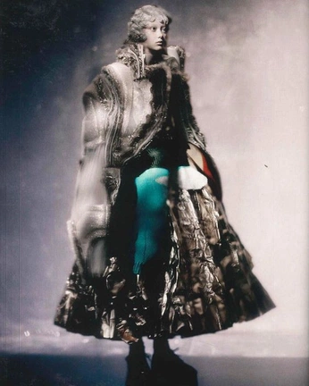 A cover of "Styling" cluster. The owner is clarao. The cluster consists of 32 elements.