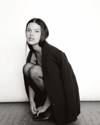 A cover of "Charlize" cluster. The owner is jonahcarter. The cluster consists of 69 elements. 2 create it.