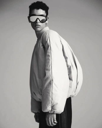 A cover of "Bullmeister" cluster. The owner is dddrrr. The cluster consists of 19 elements.