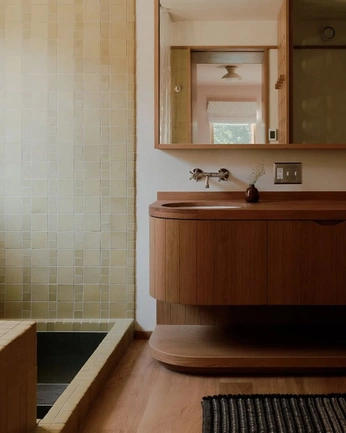 A cover of "a" cluster. The owner is cherryviz. The cluster consists of 1 element.