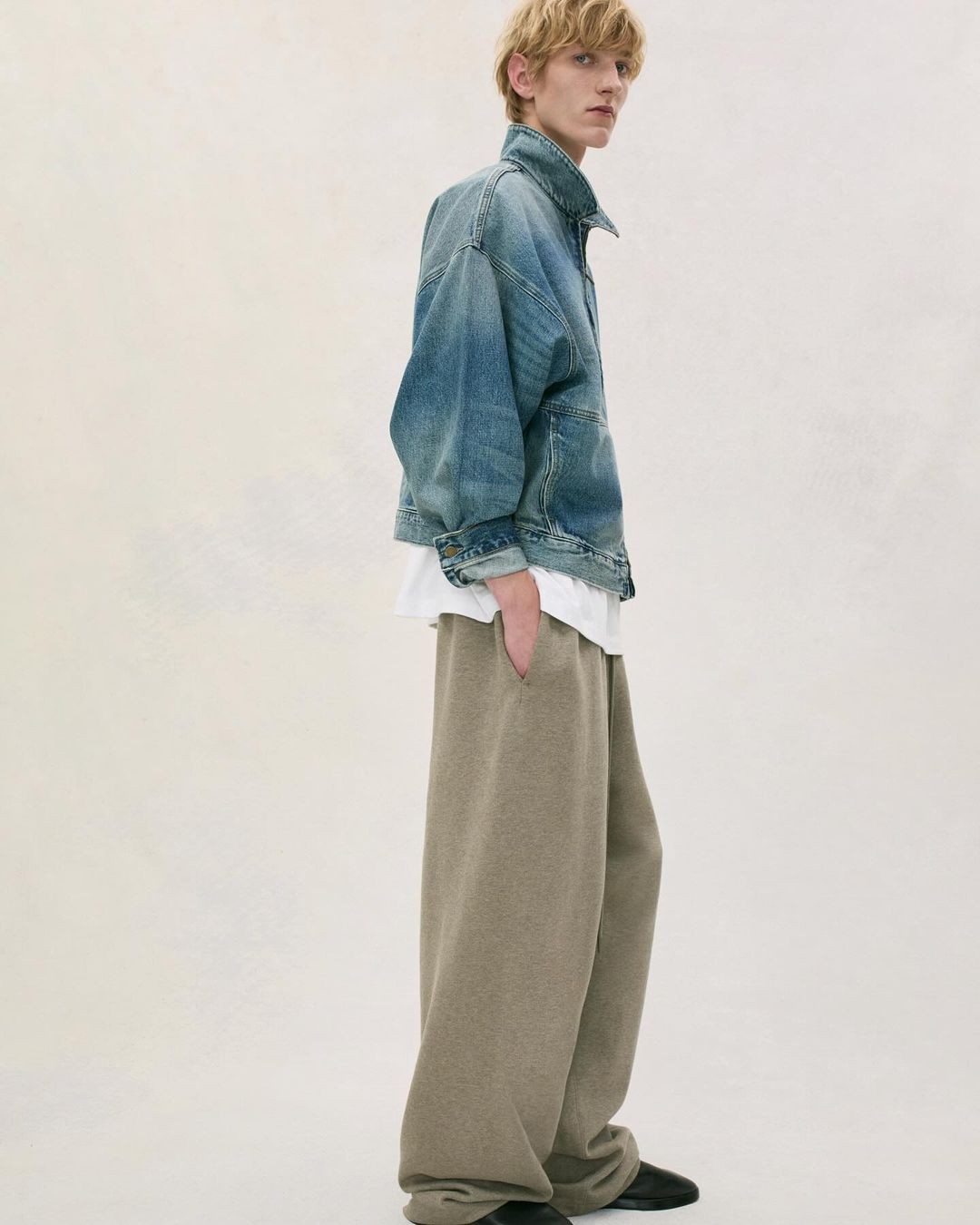 A look from the Fear of God ESSENTIALS Summer 2024 Core Collection.