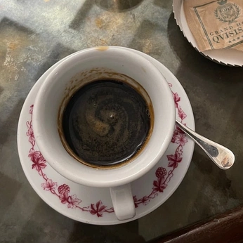 A cover of "Espresso" cluster. The owner is seuthe. The cluster consists of 3 elements.