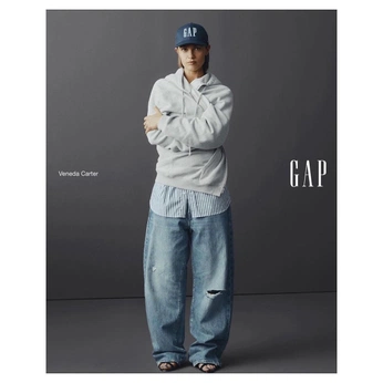 A cover of "Fashion Shoot" cluster. The owner is anupam. The cluster consists of 1 element.