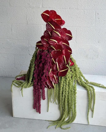 A cover of "Flowers — AS" cluster. The owner is amalinaslmn. The cluster consists of 8 elements.