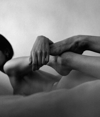 A cover of "NUDE love" cluster. The owner is ellymayy. The cluster consists of 2 elements.