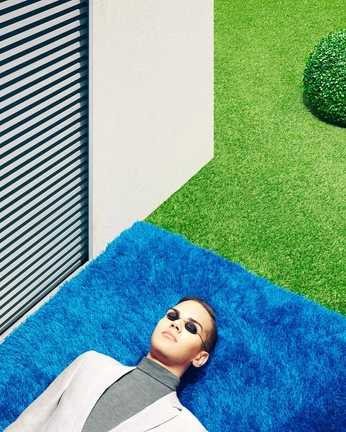 A cover of "UNSERIOUS EDITORIAL" cluster. The owner is stevenoclock. The cluster consists of 60 elements.