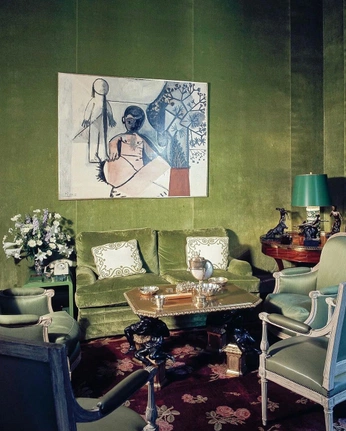 A cover of "Casa" cluster. The owner is sofiastocker. The cluster consists of 4 elements.