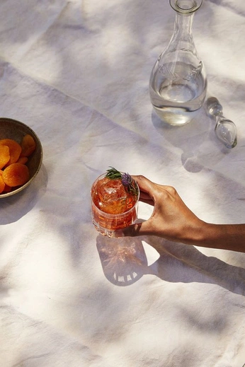 A cover of "alora_spritz" cluster. The owner is oyukimacias. The cluster consists of 106 elements.