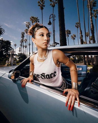 A cover of "For Artists" cluster. The owner is maximoz. The cluster consists of 3 elements.