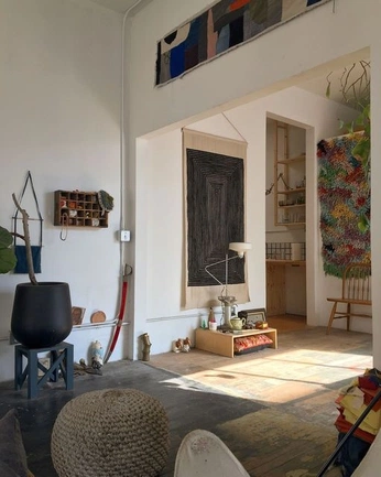 A cover of "house" cluster. The owner is amiceli. The cluster consists of 19 elements.