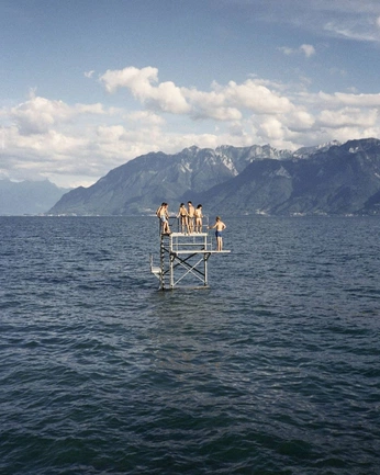 A cover of "LAKE" cluster. The owner is stefdavel. The cluster consists of 2 elements.