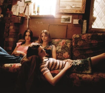 A cover of "girl girls girly gals" cluster. The owner is mayoshi. The cluster consists of 3 elements.