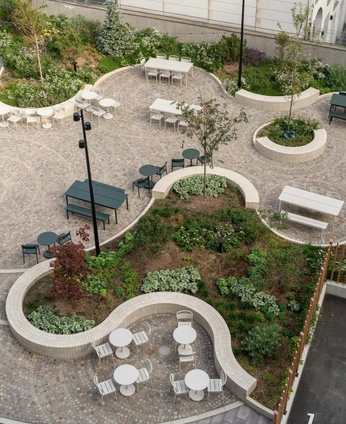 A cover of "Architecture" cluster. The owner is llissaa. The cluster consists of 17 elements.