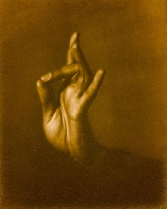 A cover of "Mudra" cluster. The owner is theoryofslow. The cluster description is "There is more wisdom in your body than your deepest philosophy
". The cluster consists of 15 elements.