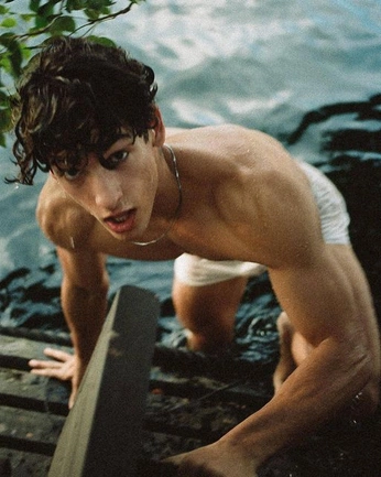 A cover of "man" cluster. The owner is annnn. The cluster consists of 3 elements.