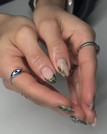 A cover of "Nails" cluster. The owner is chelseayaninne. The cluster consists of 9 elements.