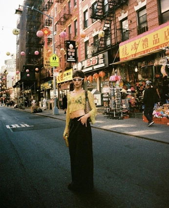 A cover of "NYC shoot" cluster. The owner is tylerbmiles. The cluster consists of 13 elements.