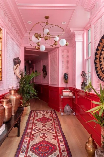 A cover of "Pink" cluster. The owner is slumberqueen. The cluster consists of 3 elements.