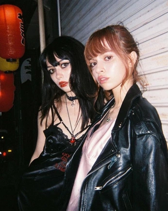 A cover of "Party" cluster. The owner is o00o00o. The cluster consists of 14 elements.