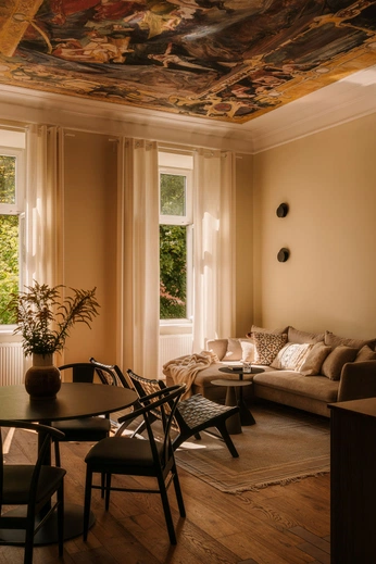 A cover of "Spaces" cluster. The owner is albertogalca. The cluster consists of 256 elements.