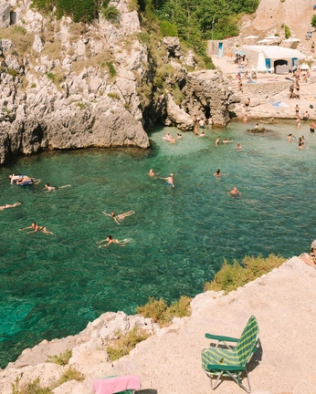 A cover of "BOARD aug 2025" cluster. The owner is fernanda.r. The cluster consists of 72 elements.