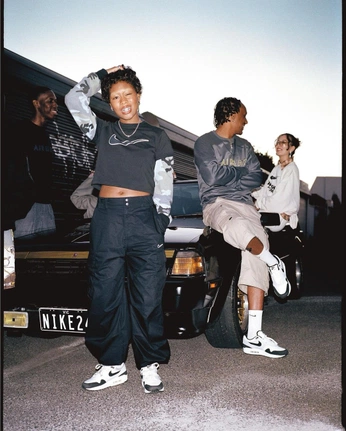 A cover of "streetwear" cluster. The owner is alyssaosasere. The cluster consists of 10 elements.