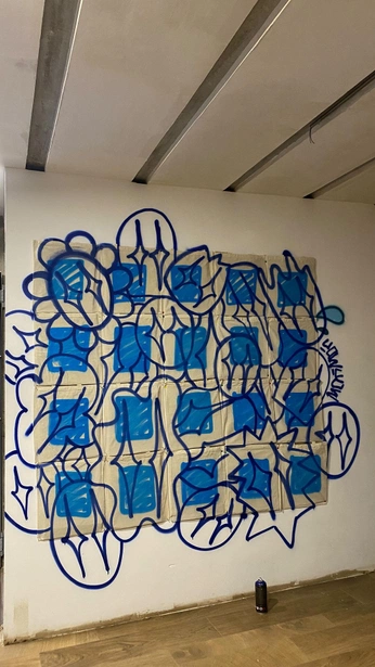 A cover of "Instalation" cluster. The owner is saulena. The cluster consists of 1 element.