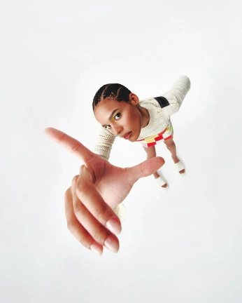 A cover of "Portraits" cluster. The owner is mnova. The cluster consists of 24 elements.