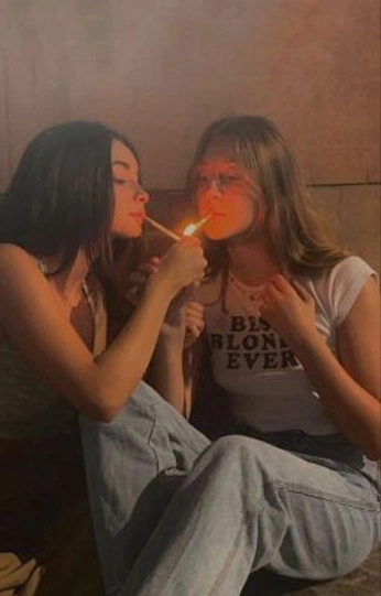 A cover of "HUMAN LOVE" cluster. The owner is akowaffle. The cluster description is "it's everywhere go look for it, never stop looking until you find it". The cluster consists of 8 elements.