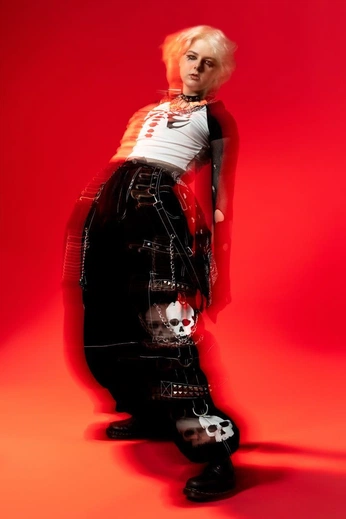 A cover of "Noir Star" cluster. The owner is cvmeyer. The cluster consists of 9 elements.